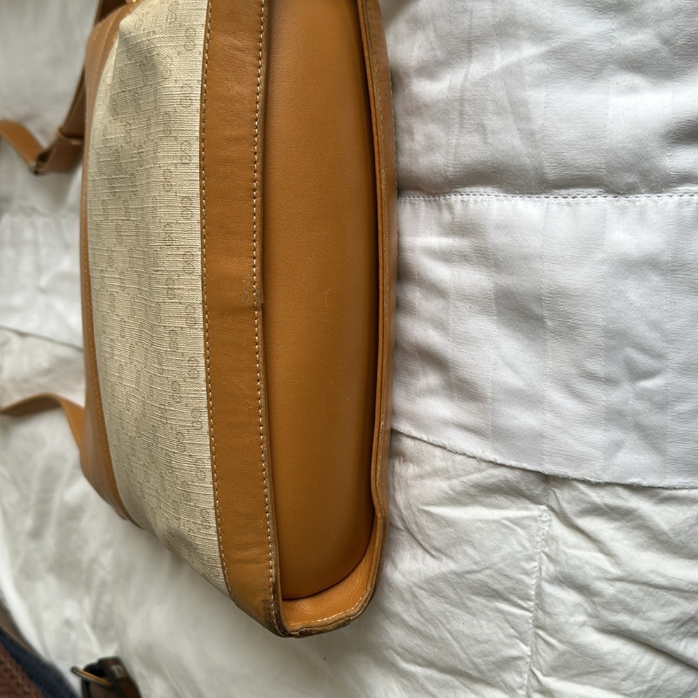 Gucci bag authentic - Picture 3 of 5